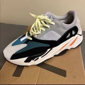 Yeezy 700 Wave Runner